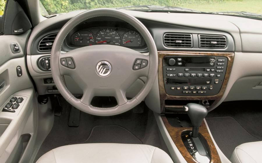  Mercury Sable Wagon 2000 года  (фото 13 из 34)